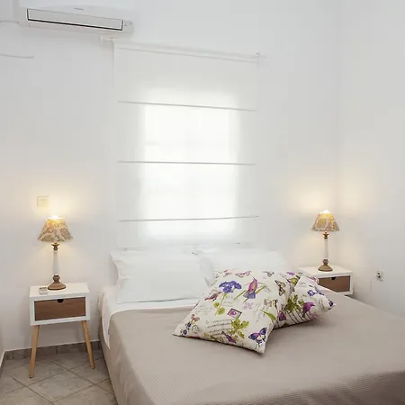 Clio Oia (Santorini)